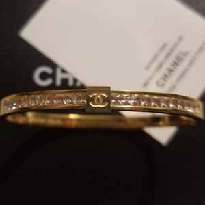 Chanel Velvet Pouch &FREE Stainless steel …